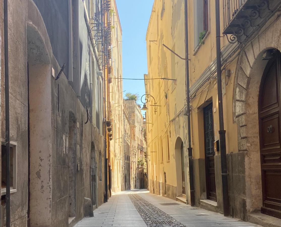 La Casetta In Castello Cagliari Centro ภายนอก รูปภาพ