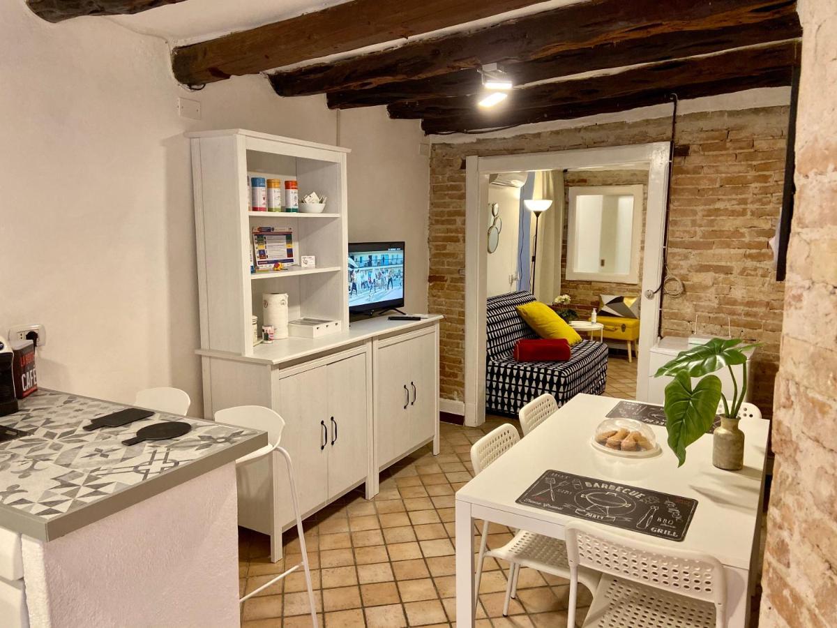La Casetta In Castello Cagliari Centro ภายนอก รูปภาพ